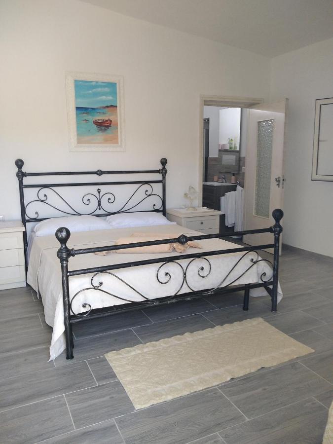 B&B Li Salcuneddi Aglientu Exteriör bild