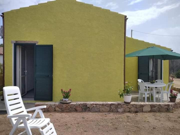 B&B Li Salcuneddi Aglientu Exteriör bild
