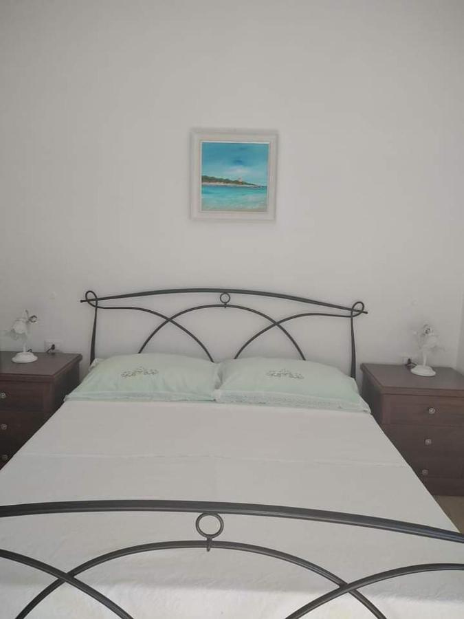 B&B Li Salcuneddi Aglientu Exteriör bild