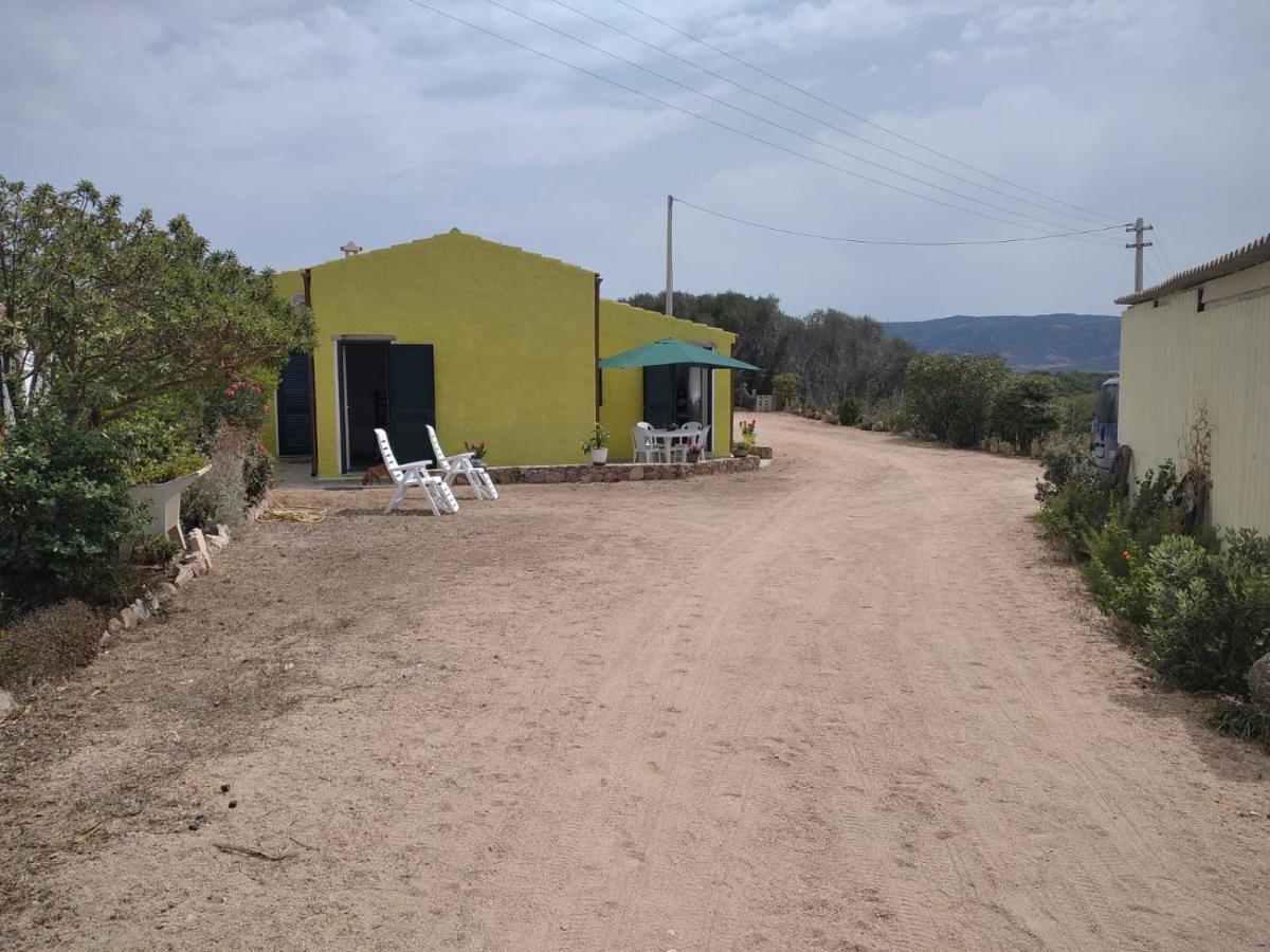 B&B Li Salcuneddi Aglientu Exteriör bild