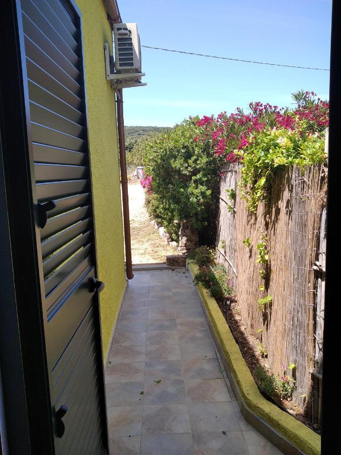 B&B Li Salcuneddi Aglientu Exteriör bild