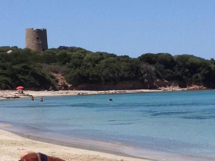 B&B Li Salcuneddi Aglientu Exteriör bild