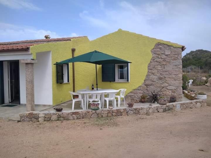 B&B Li Salcuneddi Aglientu Exteriör bild