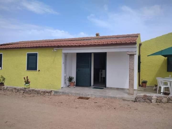 B&B Li Salcuneddi Aglientu Exteriör bild