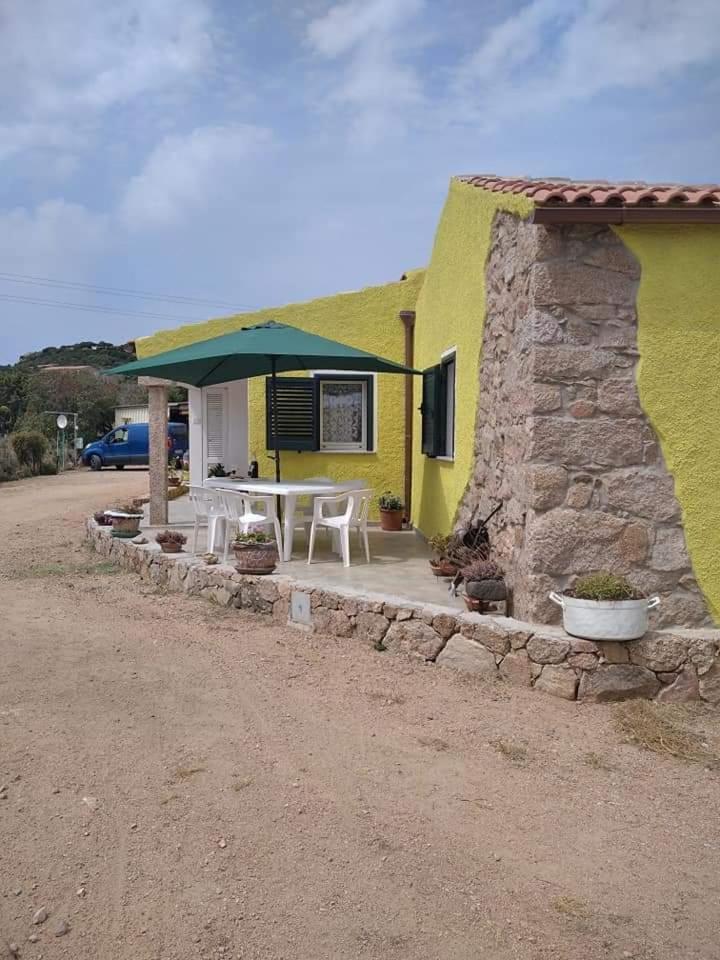 B&B Li Salcuneddi Aglientu Exteriör bild