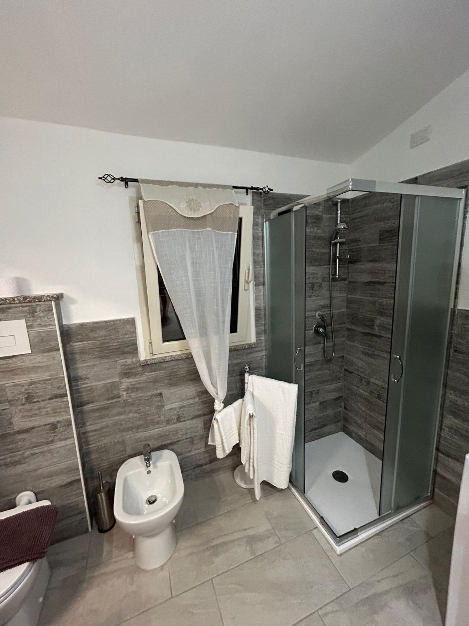 B&B Li Salcuneddi Aglientu Exteriör bild