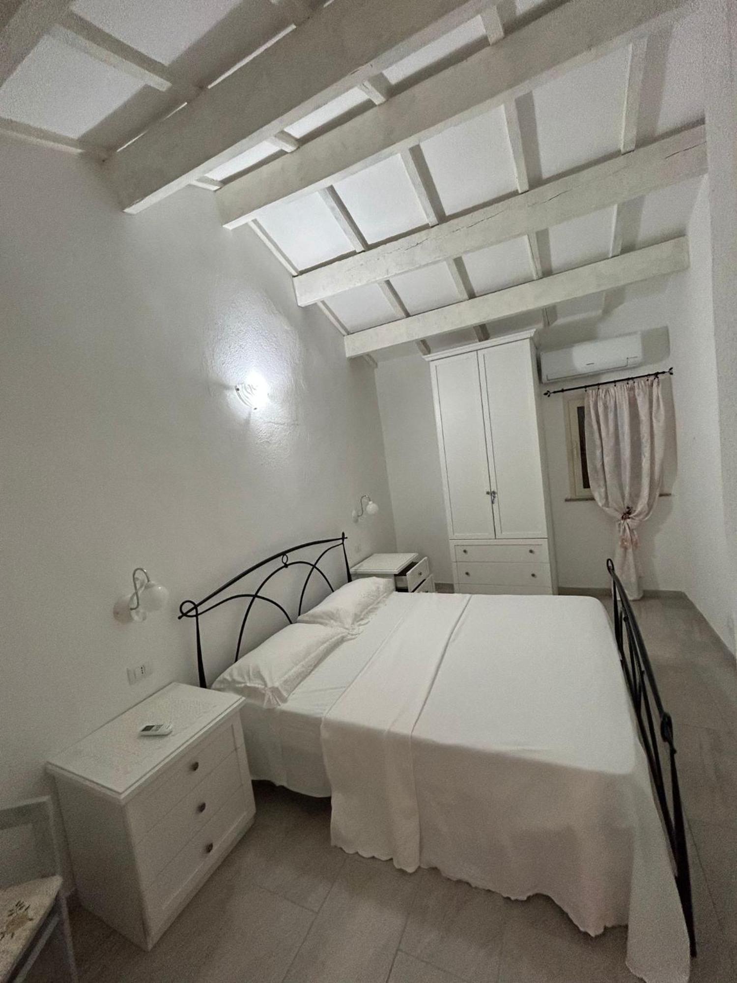 B&B Li Salcuneddi Aglientu Exteriör bild